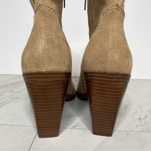 New! Vince Camuto Gredile Tan Suede Pointy Toe Bootie 11M - Picture 4 of 16